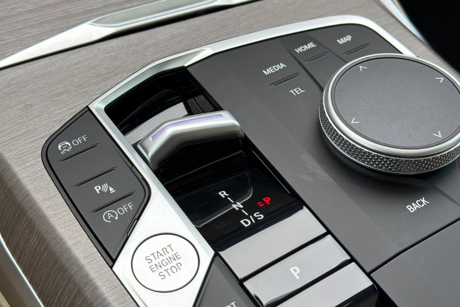 Used 2025 BMW 330i Sedan w/ Convenience Package image 27