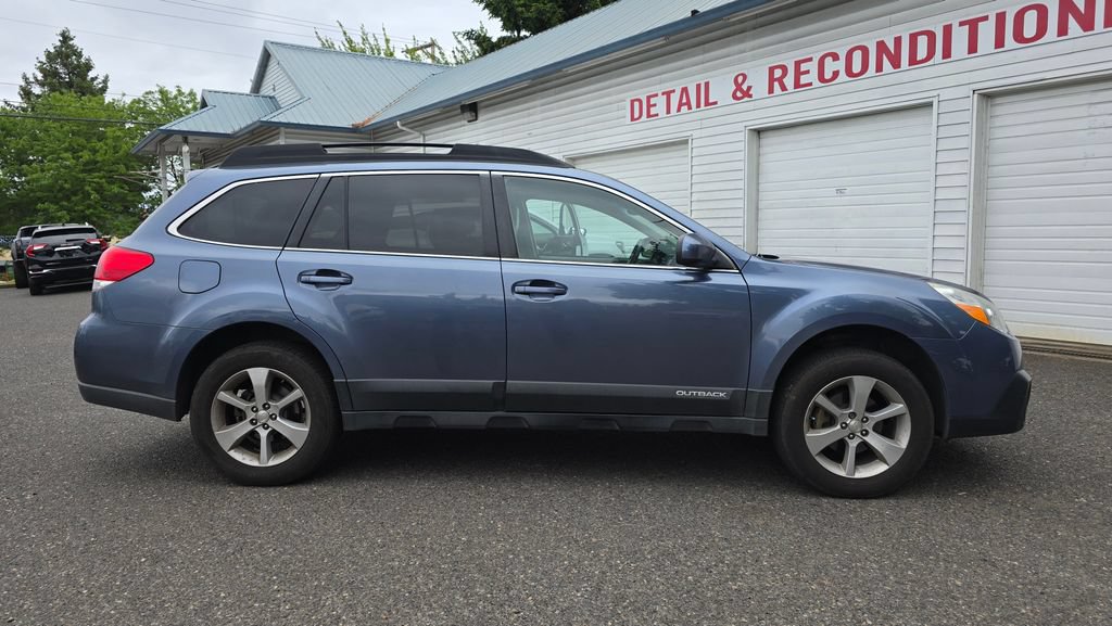 Used 2014 Subaru Outback 2.5i Limited w/ Moonroof Package AWD/4WD video 2