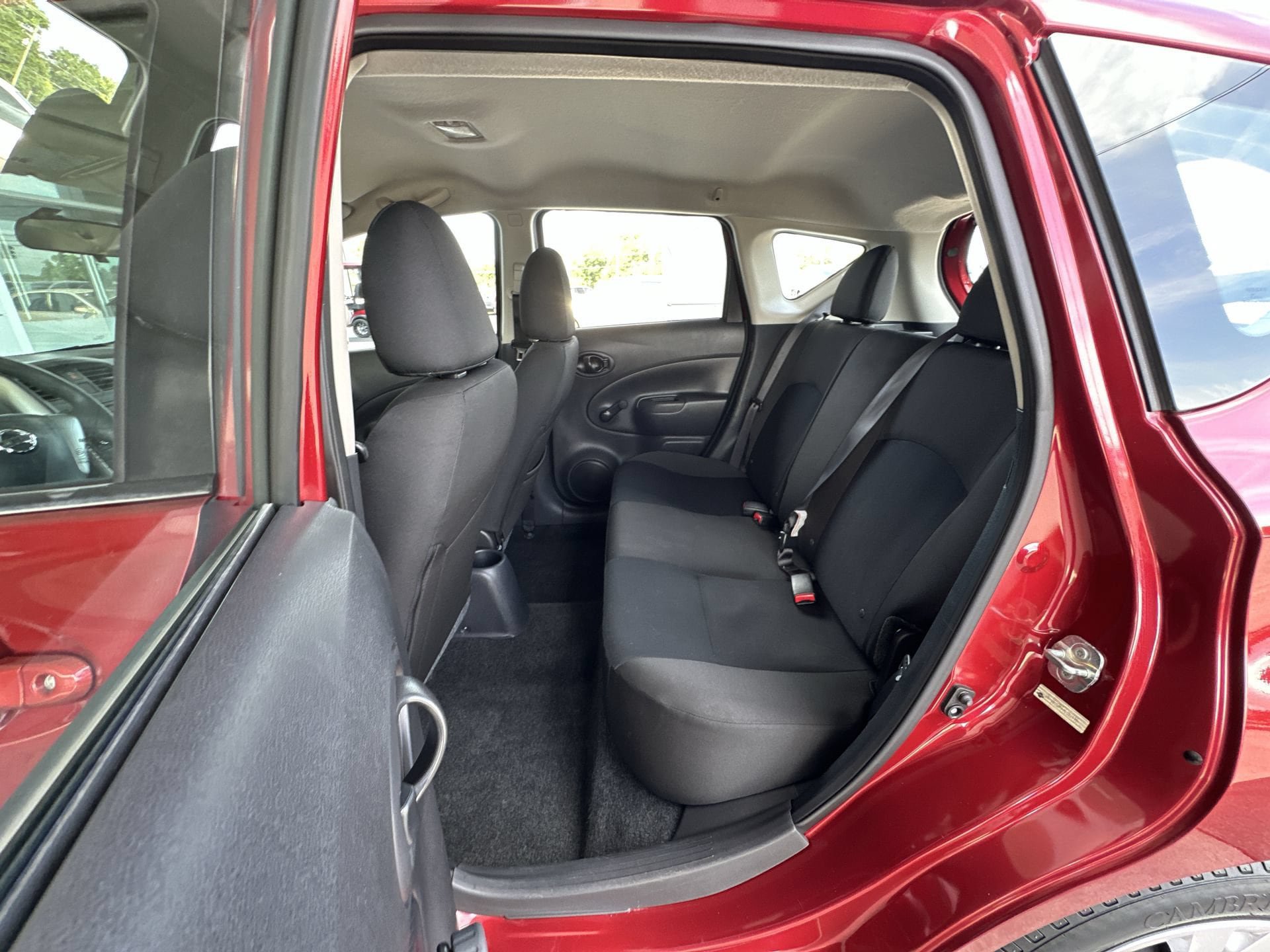 Used 2018 Nissan Versa Note S FWD image 19