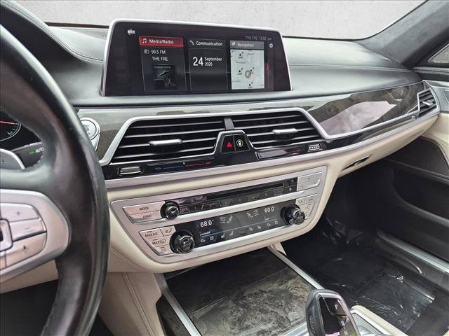 Used 2018 BMW 750i xDrive AWD/4WD image 15