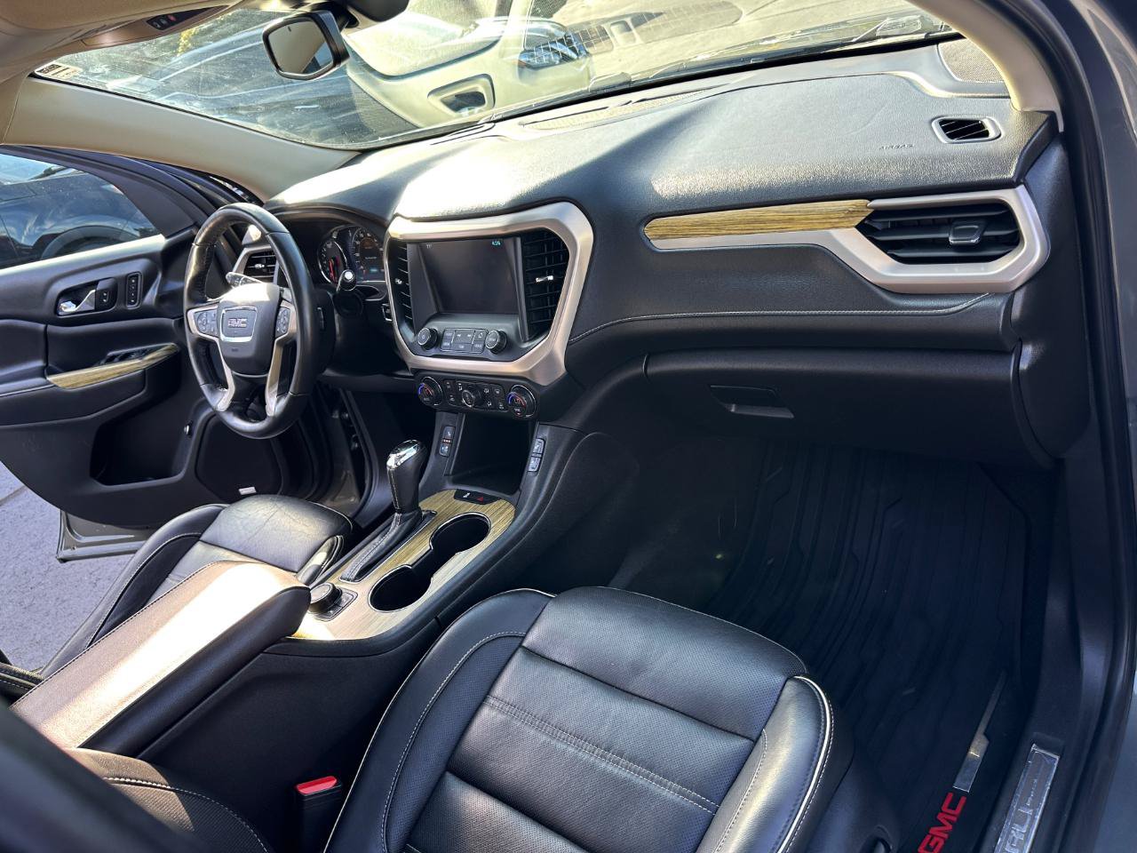 Used 2018 GMC Acadia Denali w/ Technology Package AWD/4WD image 56