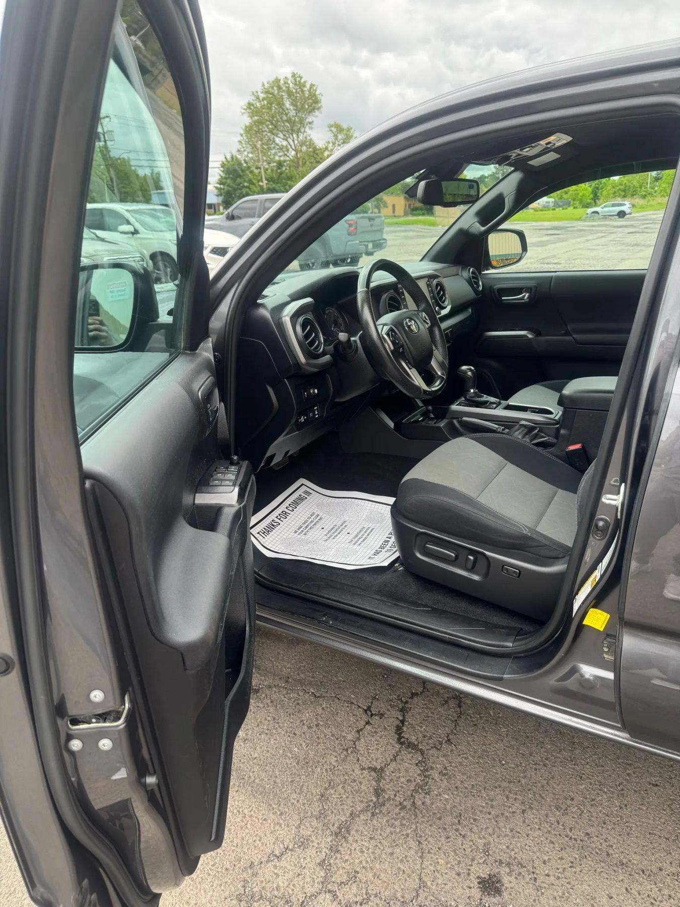 Used 2021 Toyota Tacoma TRD Off-Road image 16