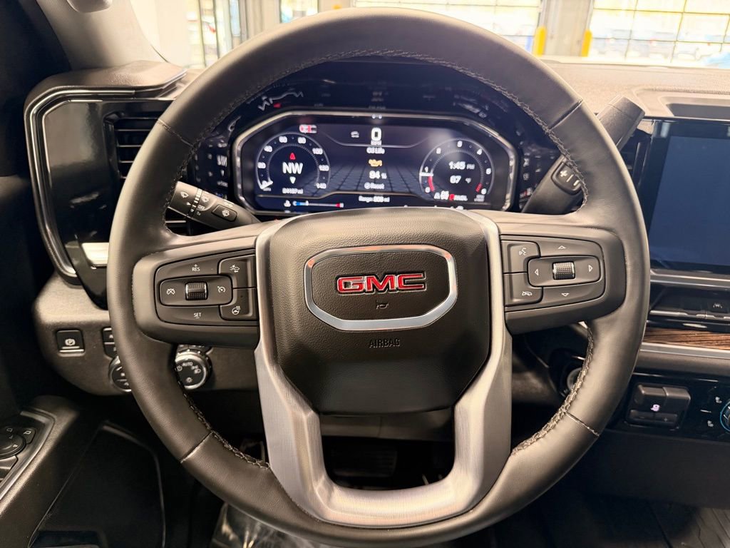 Used 2024 GMC Sierra 1500 SLE w/ Preferred Package image 31