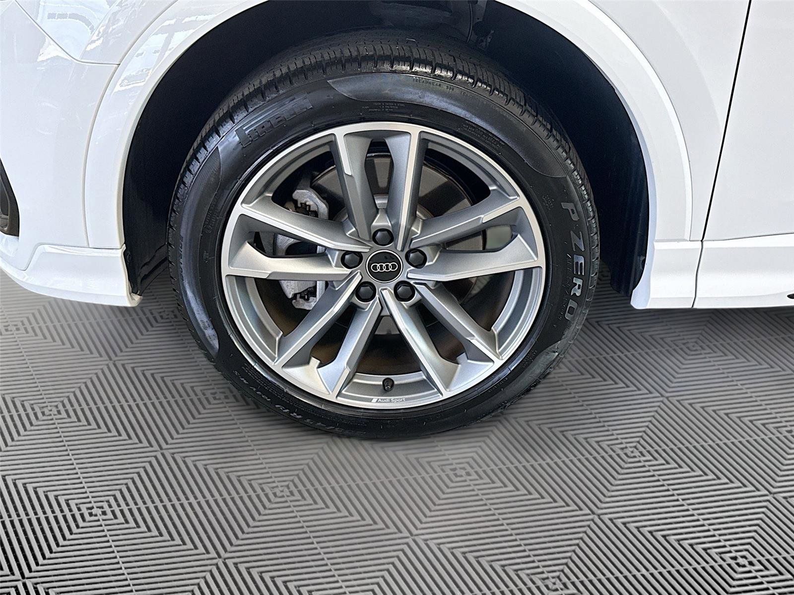 Certified 2024 Audi Q3 2.0T Premium Plus AWD/4WD image 33