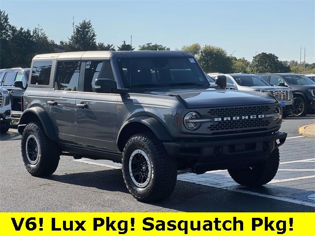 Used 2024 Ford Bronco Badlands image 1