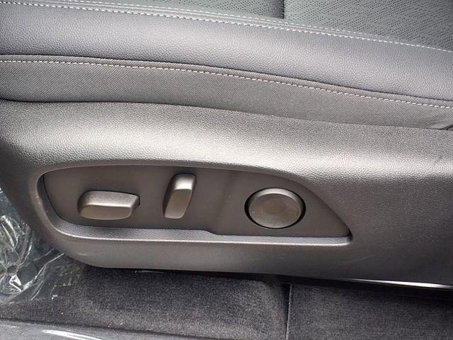 New 2026 Chevrolet Equinox LT w/ Convenience Package II image 4