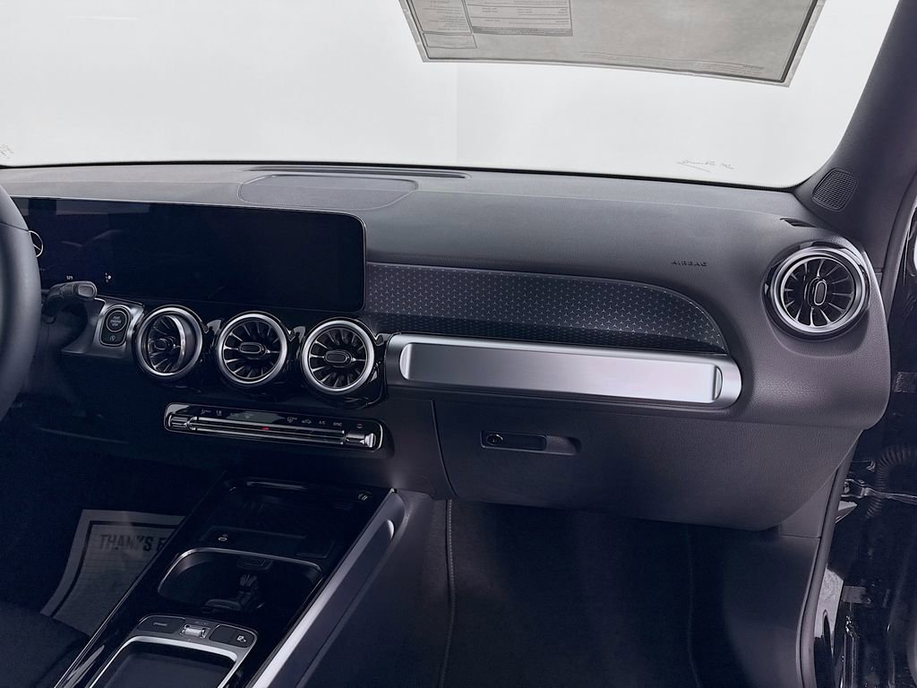 Used 2025 Mercedes-Benz GLB 250 GLB 250 image 27