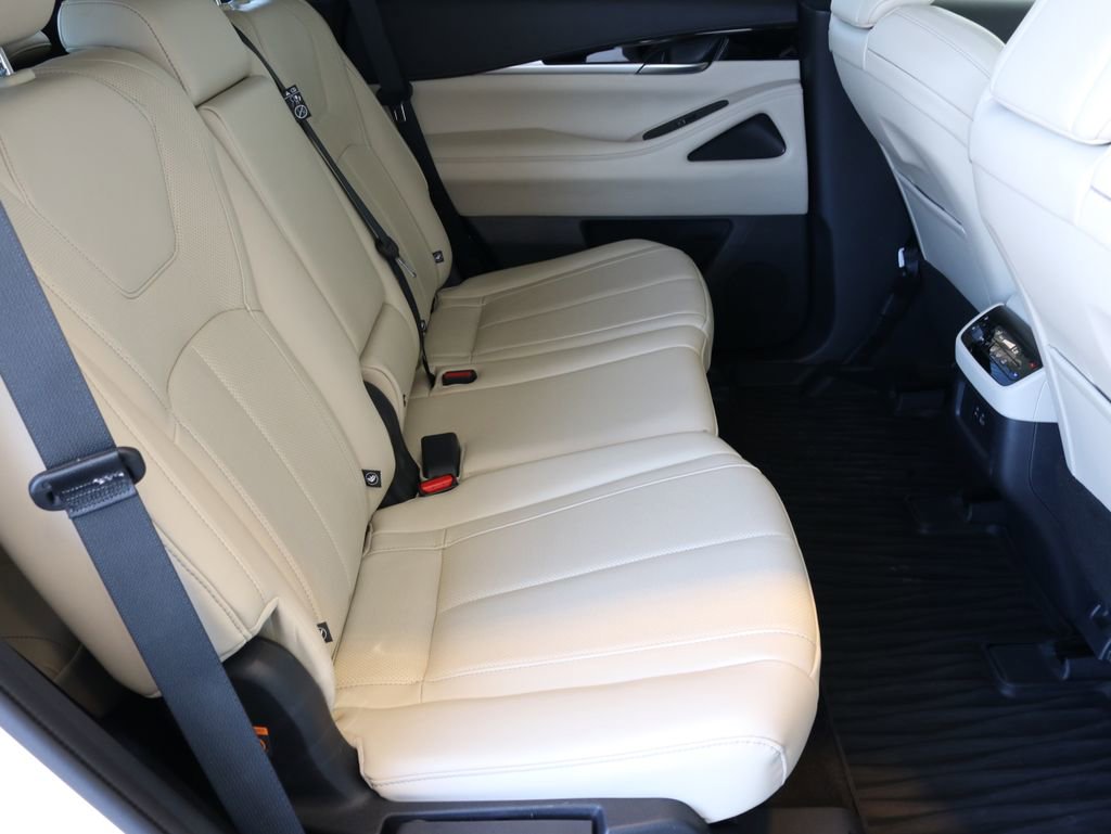Certified 2025 INFINITI QX60 Pure w/ Cargo Package AWD/4WD image 42
