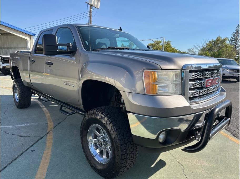 Used 2013 GMC Sierra 2500 SLE w/ SLE Preferred Package AWD/4WD image 6