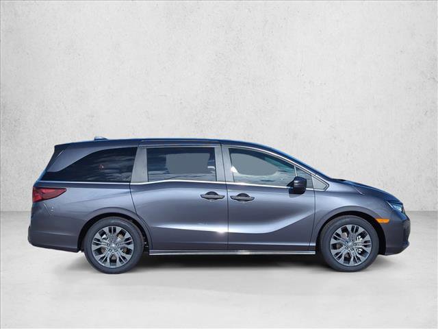 New 2026 Honda Odyssey Touring image 4