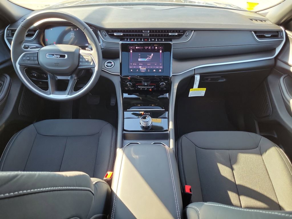 New 2025 Jeep Grand Cherokee Laredo X image 15