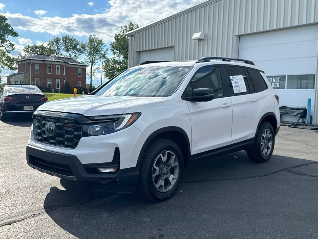 Certified 2023 Honda Passport TrailSport image 3