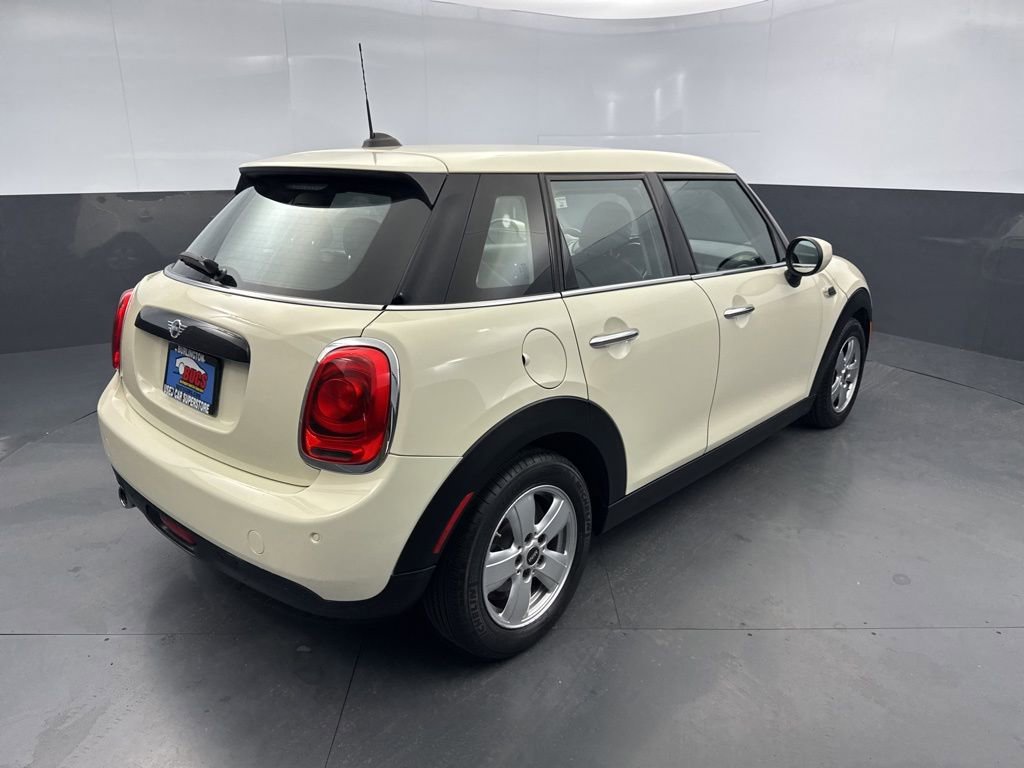 Used 2020 MINI Cooper 4-Door Hardtop FWD image 5