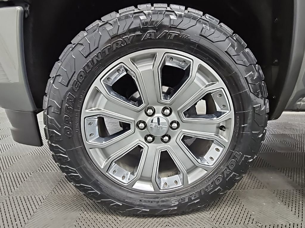 Used 2018 GMC Sierra 1500 Denali w/ Denali Ultimate Package image 43