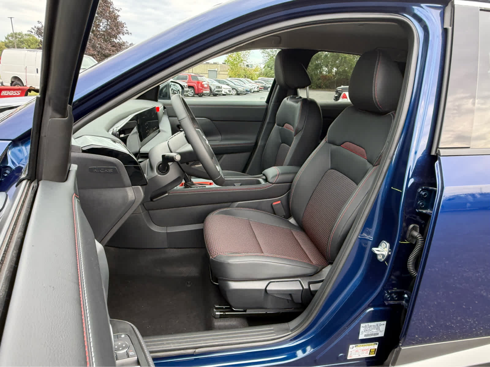 Used 2026 Nissan Kicks SR w/ Cold Weather Package AWD/4WD image 12