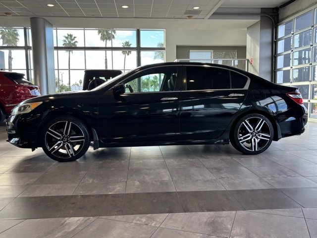 Used 2017 Honda Accord Sport image 12