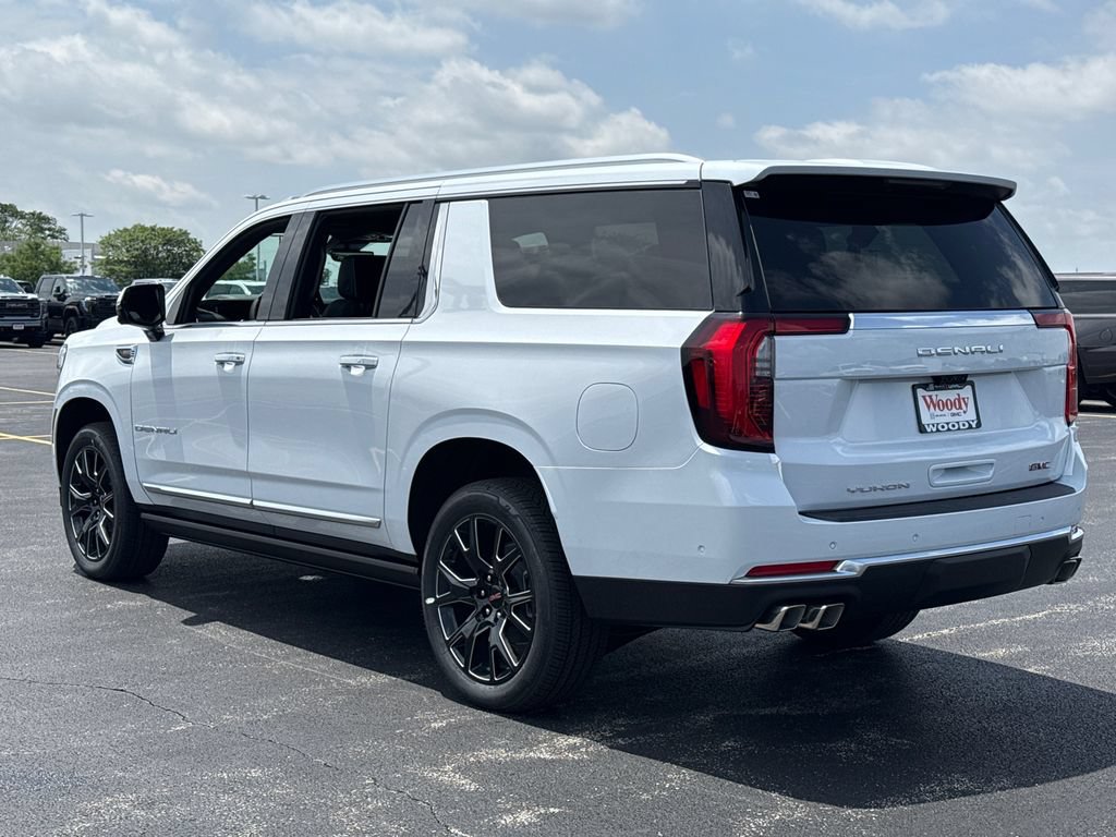 New 2026 GMC Yukon XL Denali w/ Denali Reserve Package AWD/4WD image 10