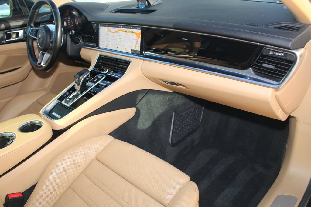 Used 2018 Porsche Panamera 4S AWD/4WD image 26