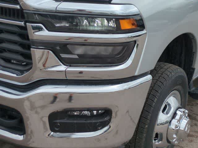 New 2026 RAM 3500 Tradesman AWD/4WD image 11
