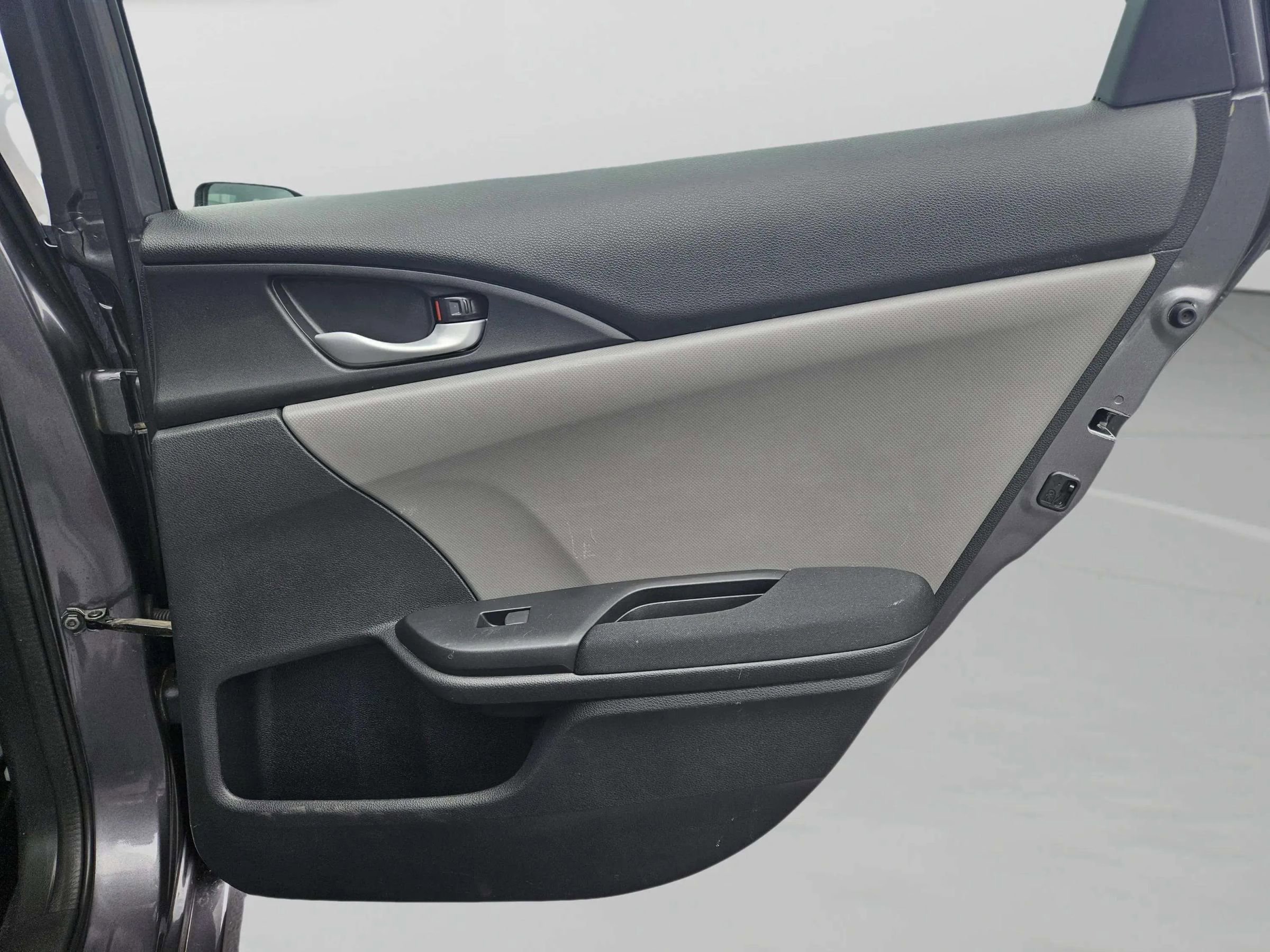 Used 2018 Honda Civic EX image 19