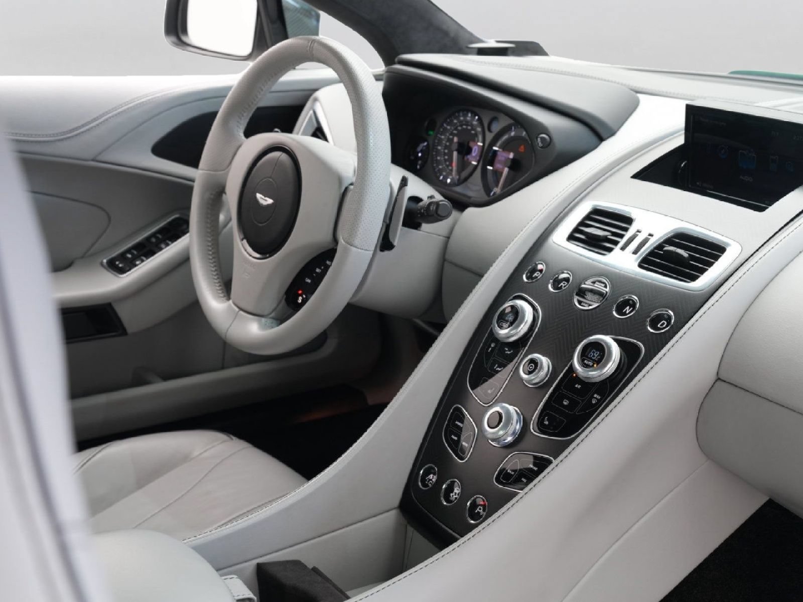 Used 2016 Aston Martin Vanquish Coupe RWD image 29