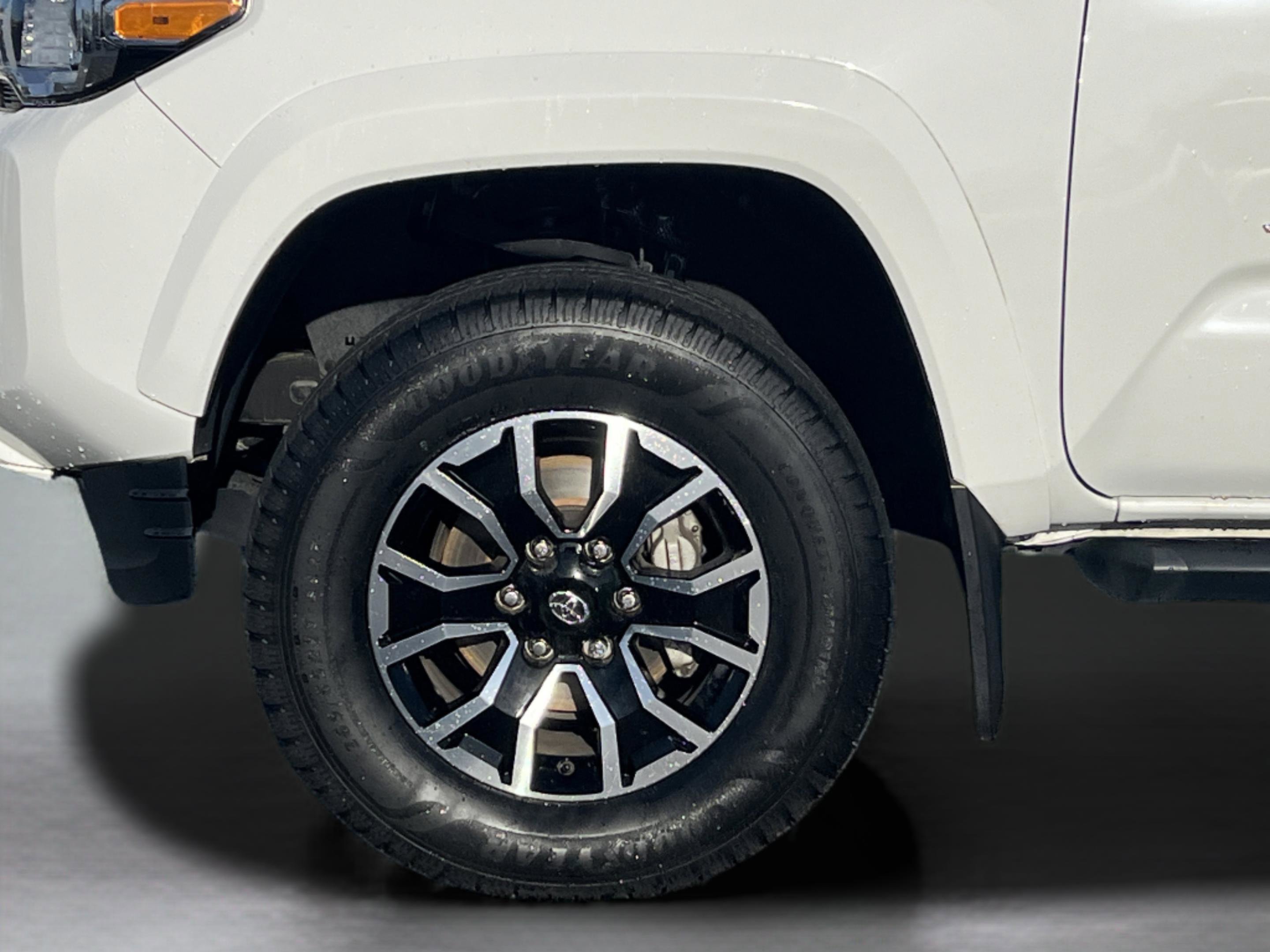 Used 2022 Toyota Tacoma SR image 31