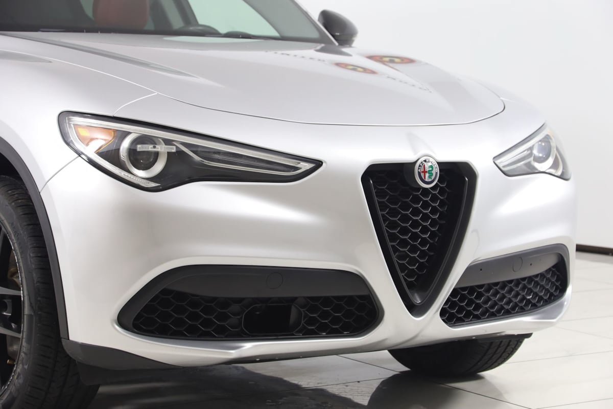 Used 2019 Alfa Romeo Stelvio w/ Nero Edizione RWD image 36