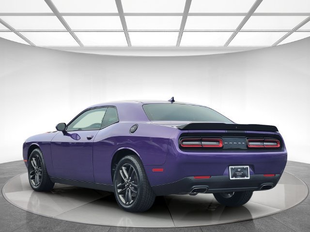 Used 2019 Dodge Challenger SXT w/ Driver Convenience Group AWD/4WD image 6