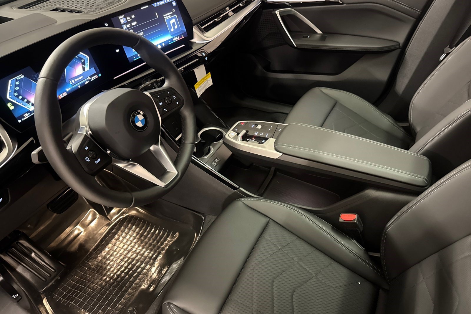 New 2026 BMW X1 xDrive28i w/ Technology Package AWD/4WD image 4