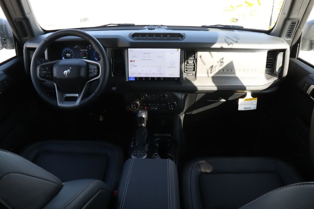 New 2025 Ford Bronco Badlands image 12