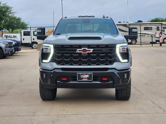 Used 2025 Chevrolet Silverado 2500 ZR2 w/ Technology Package AWD/4WD image 10
