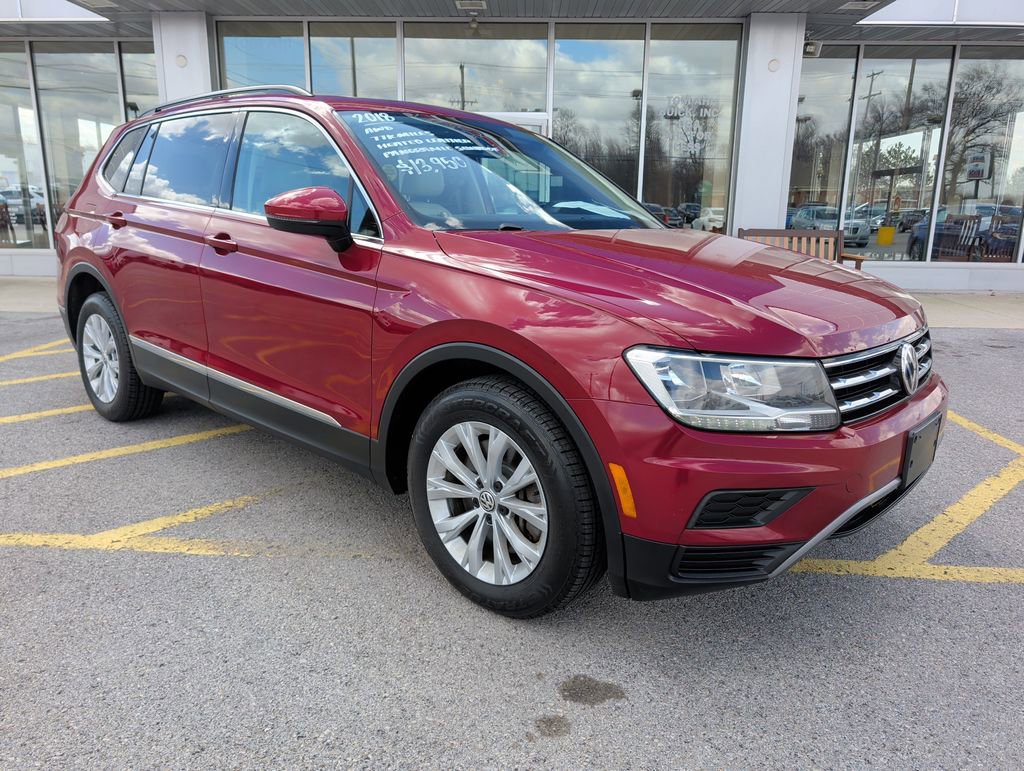 Used 2018 Volkswagen Tiguan SE w/ Panoramic Sunroof Package