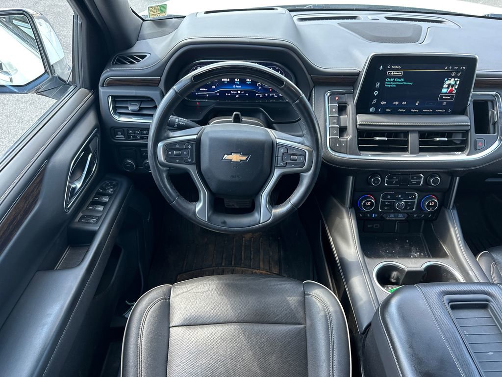 Used 2023 Chevrolet Suburban Premier w/ Advanced Technology Package RWD image 26