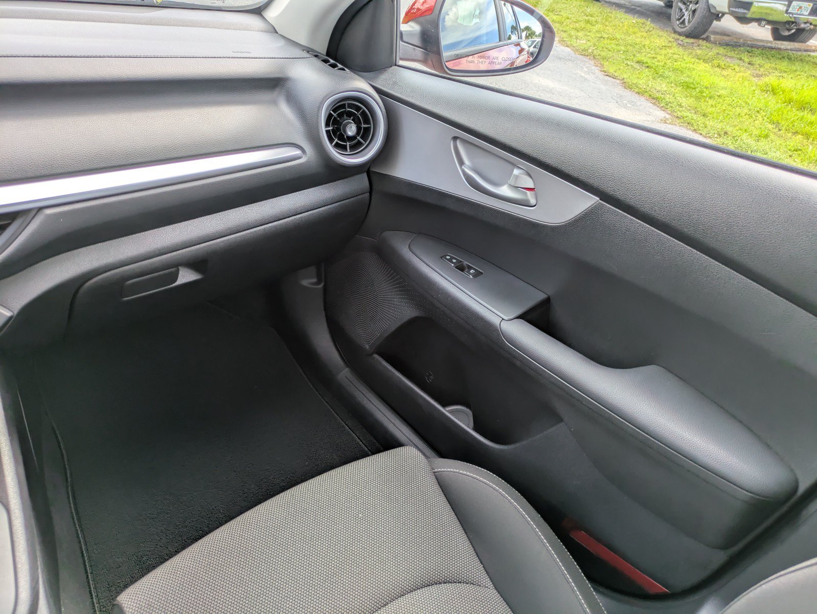 Certified 2023 Kia Forte LXS FWD image 13
