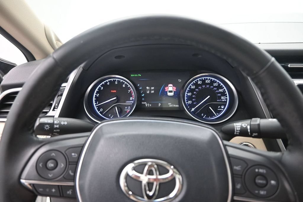 Used 2018 Toyota Camry XLE FWD image 23