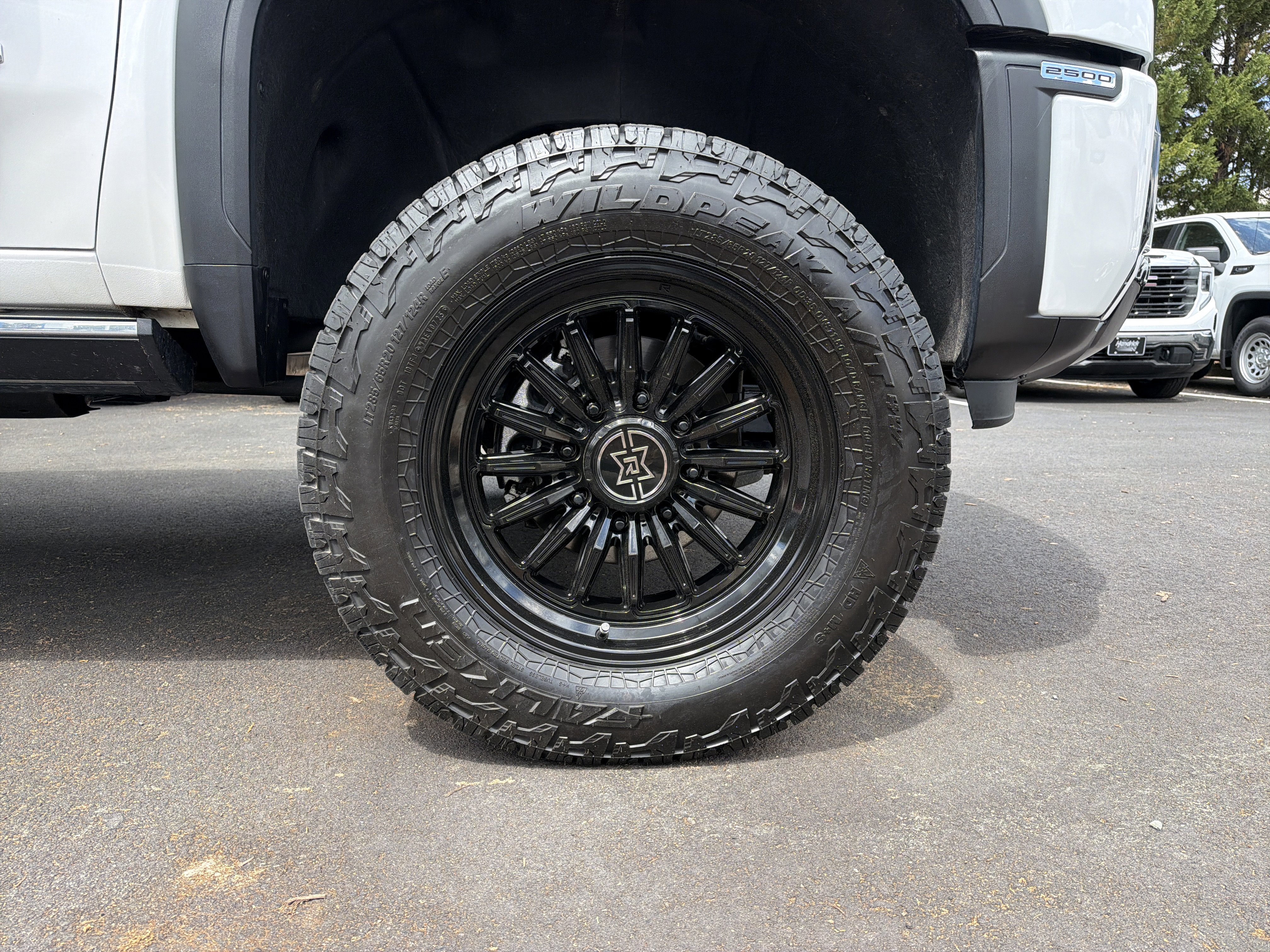 Used 2024 GMC Sierra 2500 Denali Ultimate image 13