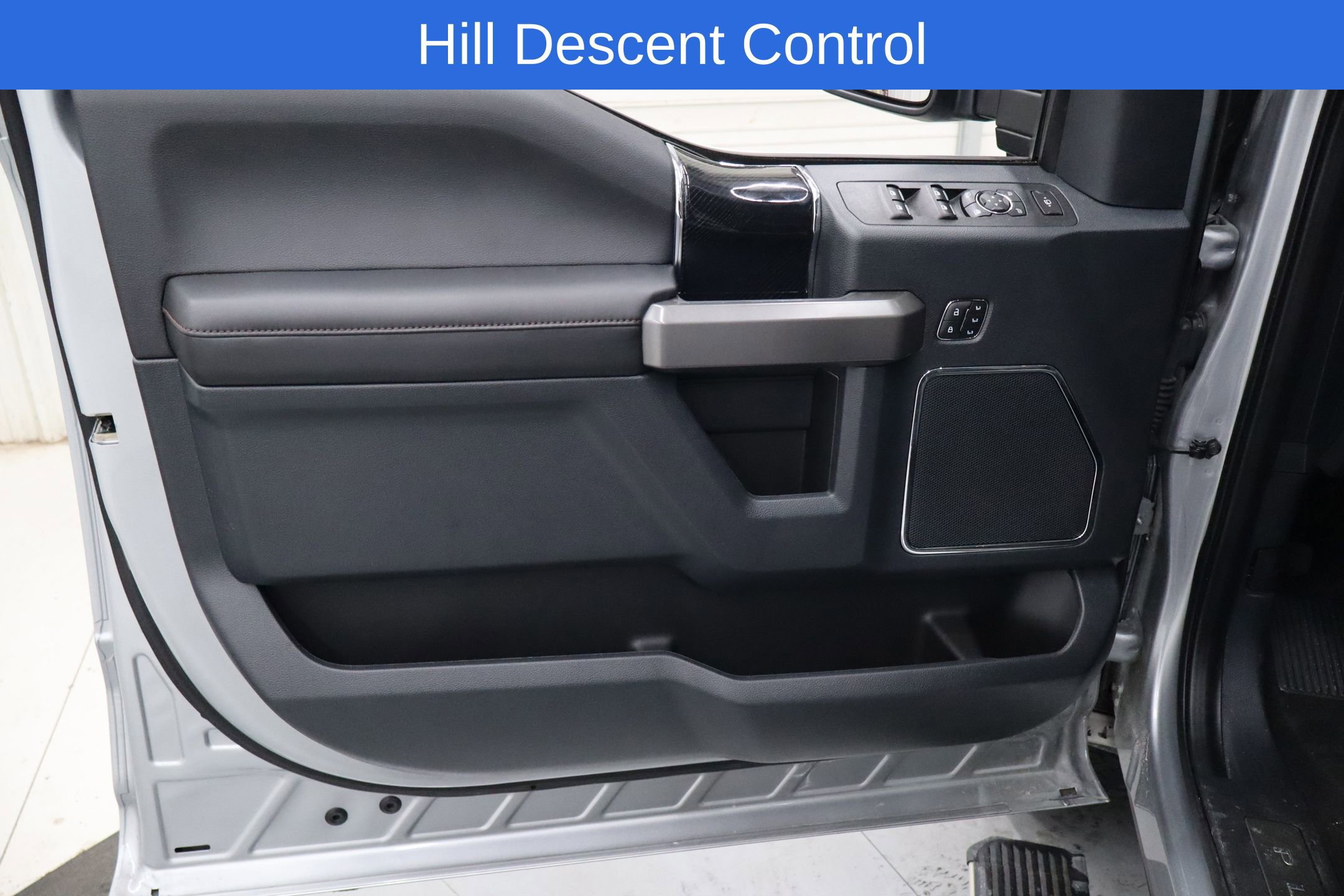 Certified 2022 Ford F250 Platinum w/ FX4 Off-Road Package image 12