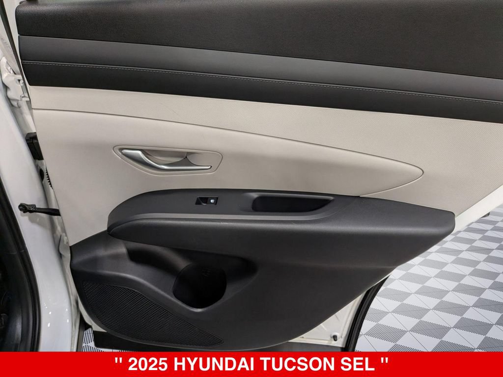 Used 2025 Hyundai Tucson SEL AWD/4WD image 31