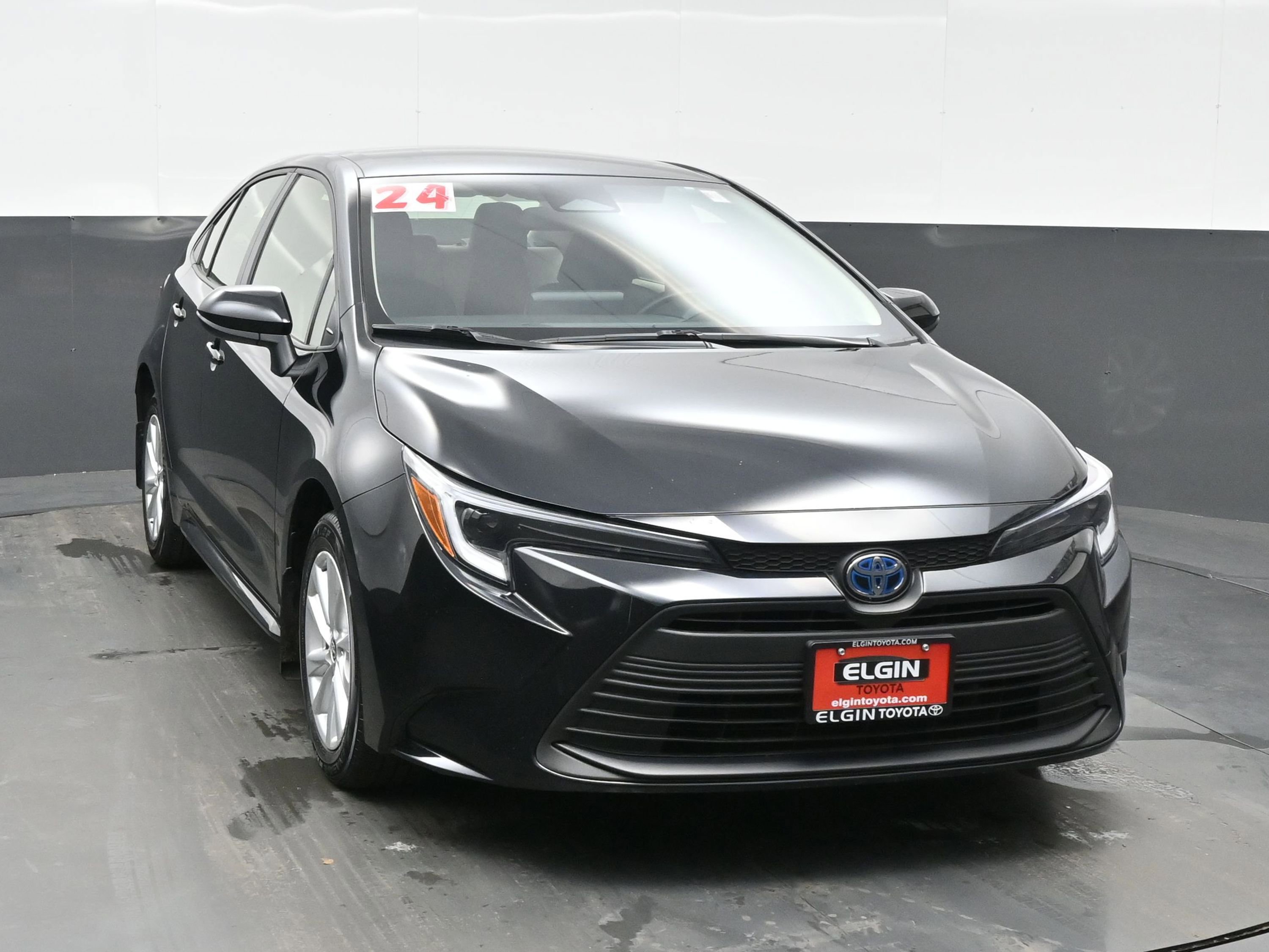Used 2024 Toyota Corolla LE image 8