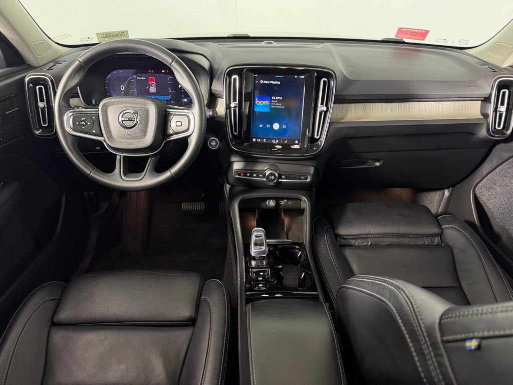 Used 2023 Volvo XC40 B5 Plus w/ Climate Package image 13