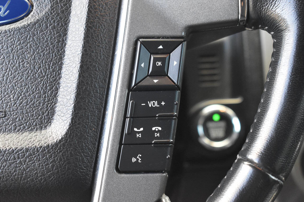 Used 2016 Ford Expedition EL Platinum image 21