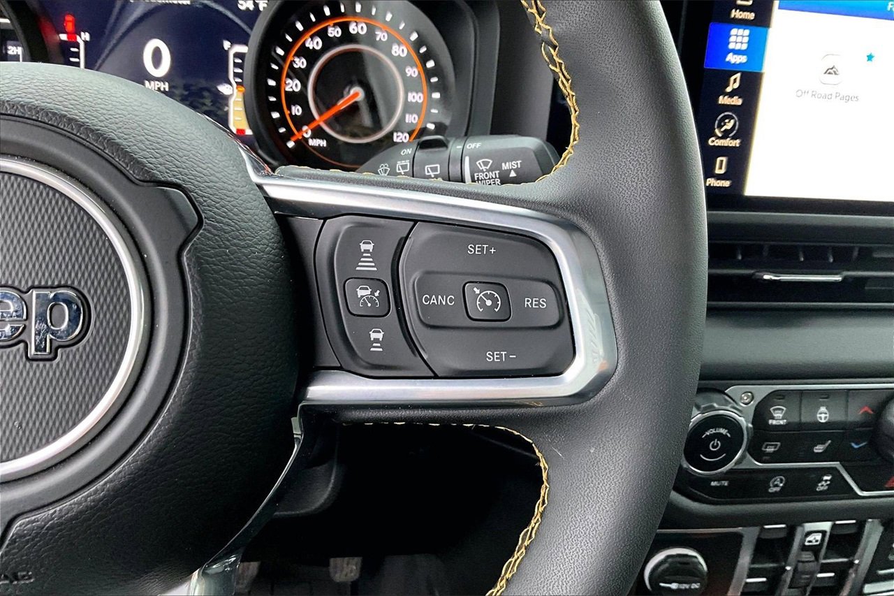 Certified 2024 Jeep Wrangler Sahara image 28