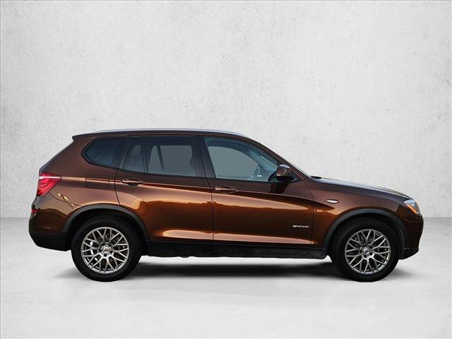 Used 2017 BMW X3 sDrive28i RWD image 4