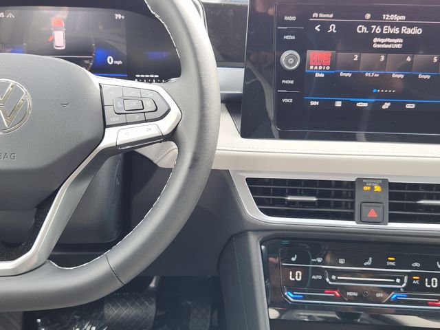 New 2025 Volkswagen Taos SE image 24