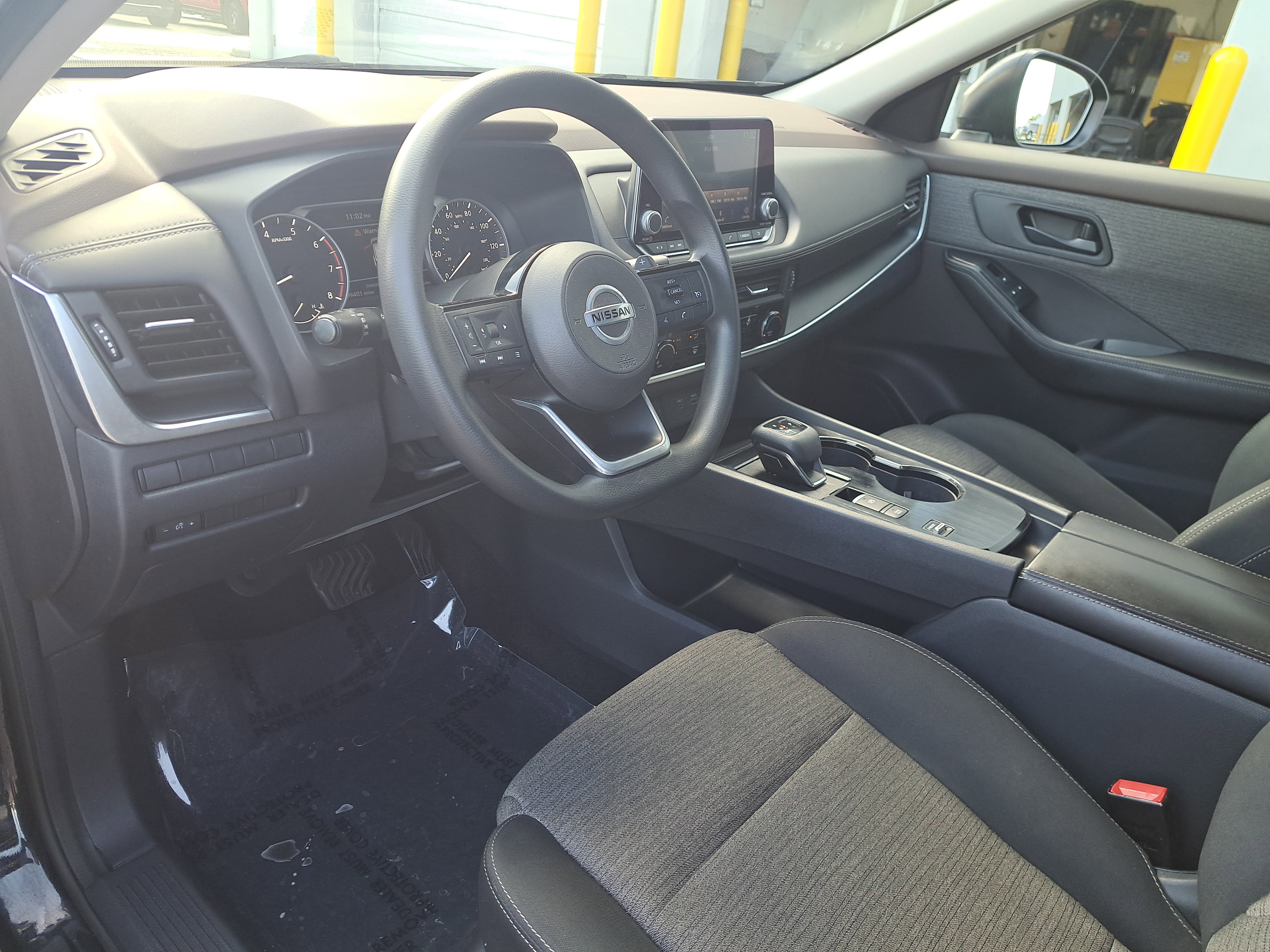 Used 2021 Nissan Rogue S FWD image 11