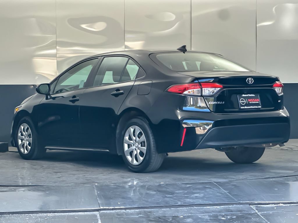 Used 2024 Toyota Corolla LE FWD image 5