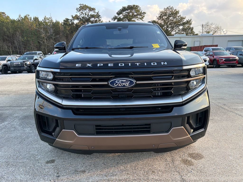 Used 2025 Ford Expedition King Ranch image 11