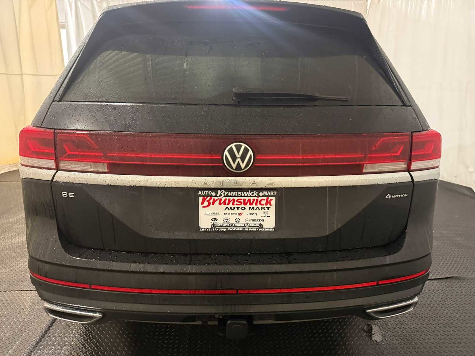 Certified 2025 Volkswagen Atlas SE image 16