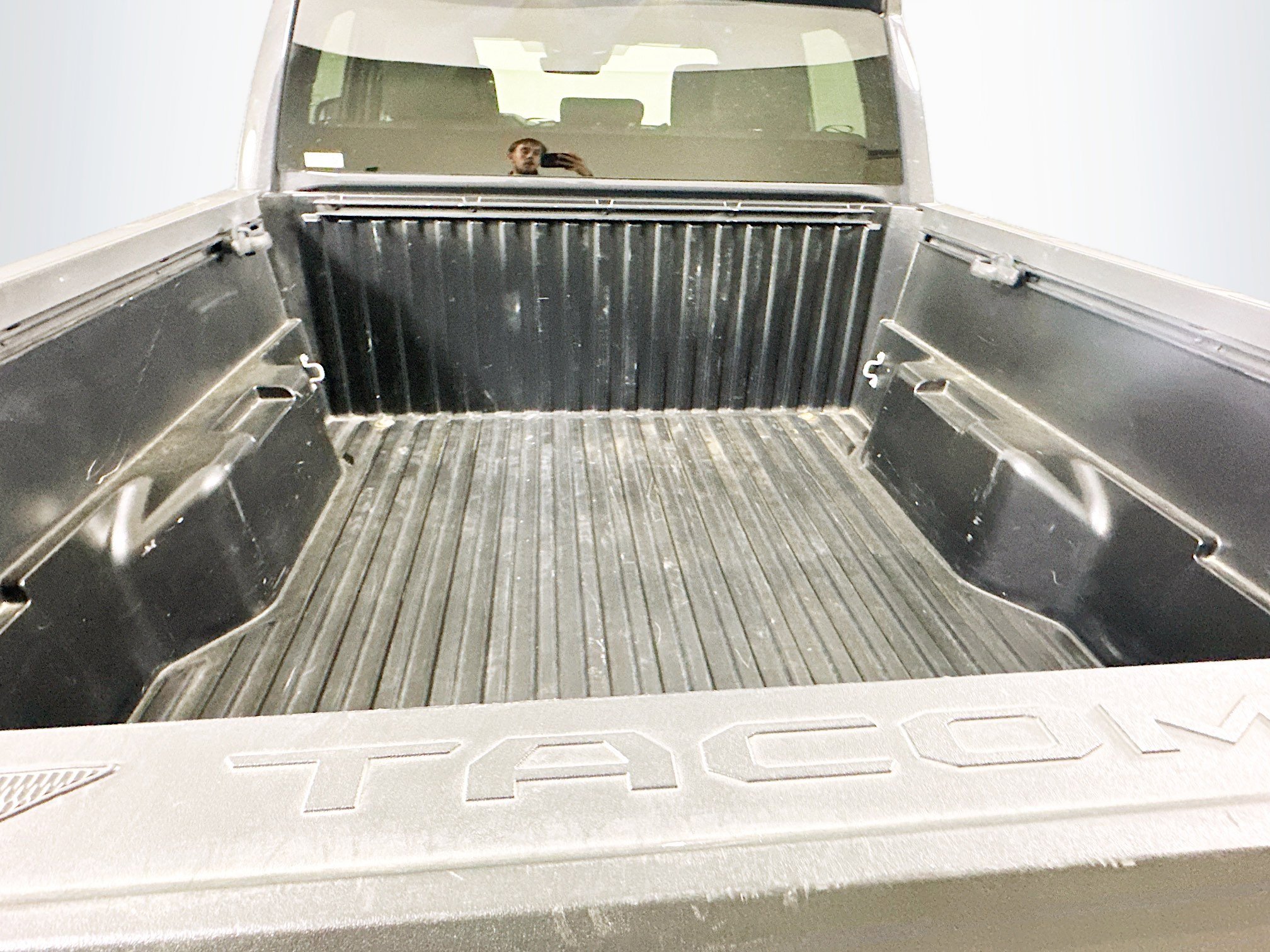 Used 2024 Toyota Tacoma SR5 RWD image 28
