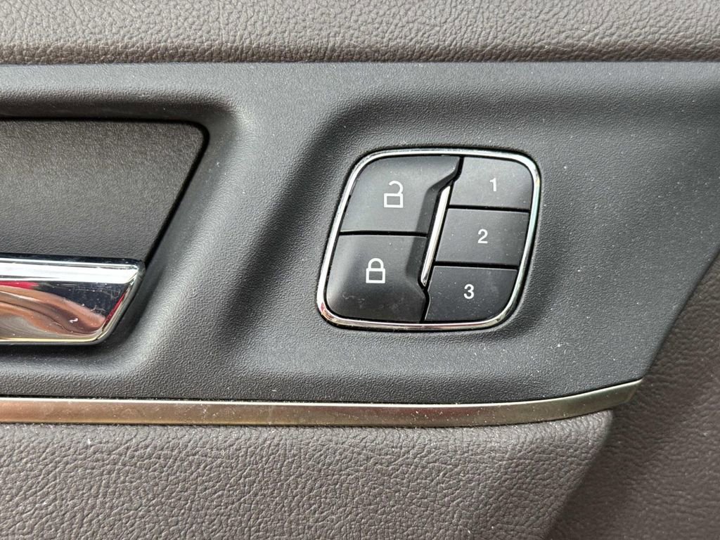 Used 2017 Lincoln MKC Select w/ Select Plus Package image 24